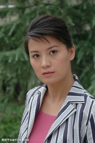 杭州美女史兰芽,一颦一笑都非常动人,再嫁李幼斌后没