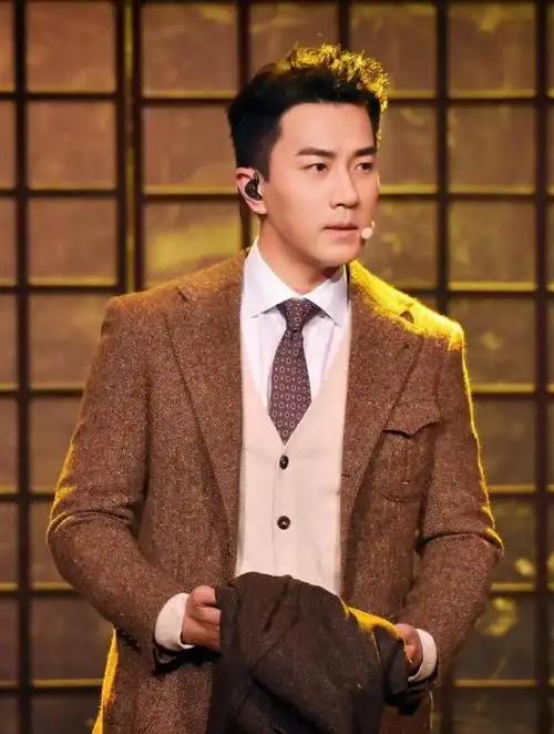 刘恺威官宣恋情,打脸刘丹蹭儿子与杨幂复婚的噱头和热度