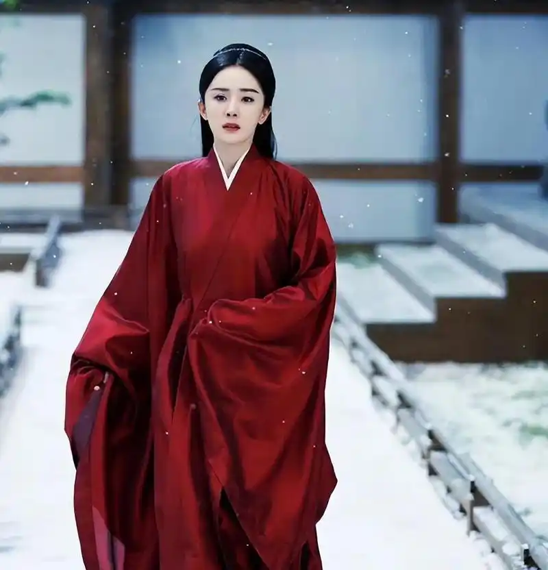 侠女发型典范:古装武侠剧中的高马尾风采 古装武侠剧里,高高挽起的