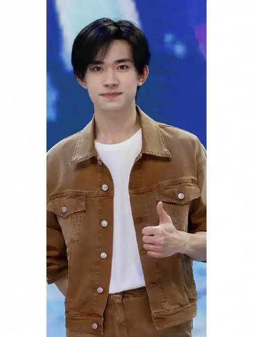 易烊千玺ins图集第二波