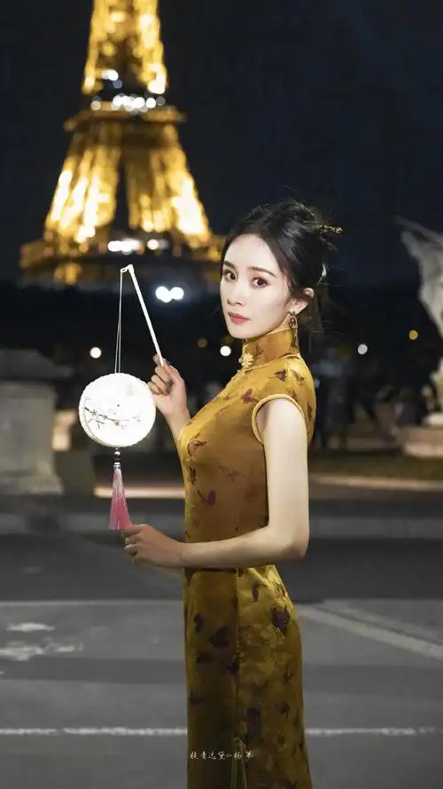杨幂旗袍 古韵美人##杨幂法国街头漫步