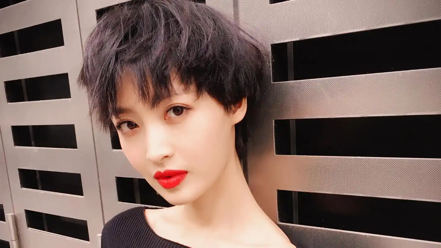 女艺人杨洋图片电脑桌面壁纸第一辑