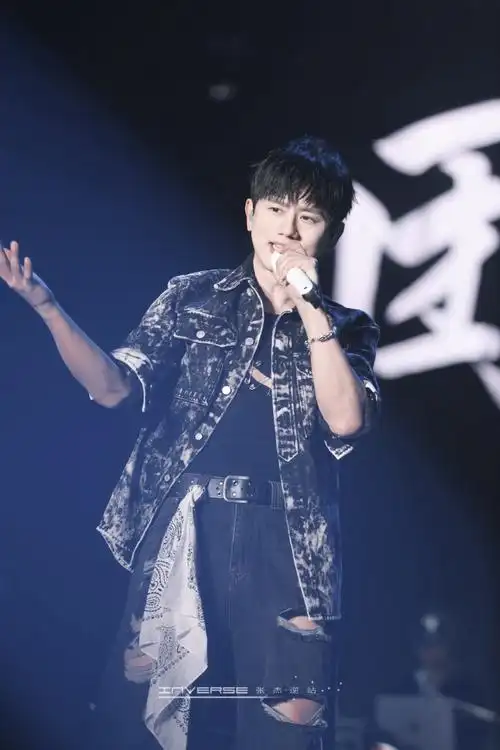 #张杰未live曜北斗巡回演唱会##张杰扬州音乐节#