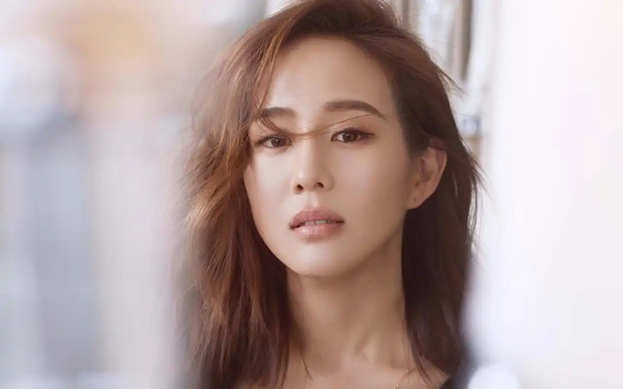 张钧甯知性优雅珠宝写真图片桌面壁纸高清大图预览1920×1200_港台