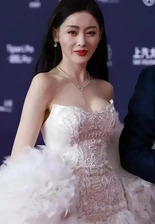 中国内地美女明星-张天爱