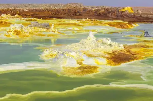 梦幻绮丽的硫磺湖旅拍-走遍四川-麻辣社区