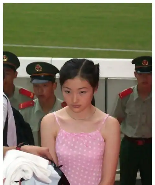 "最美死刑犯"陶静,年仅20岁被枪决,临死前1项请求令警察沉默_腾讯新闻