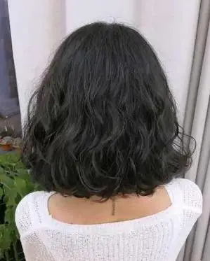 2020木马卷短发型图片大全_短发发型_西子美发网