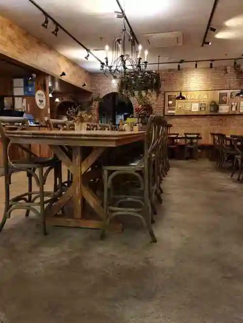 玛格萝妮餐厅(长阳店)-"东西好次,就是上菜慢,可能人多的原因吧.