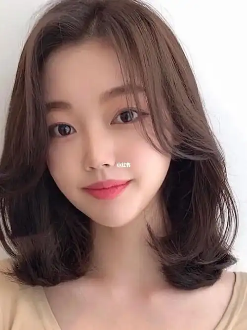 烫发  #发色推荐  #气垫烫  #摩根烫  #锁骨发  #圆脸发型推荐