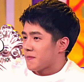 刘昊然抿嘴眼馋可爱gif动图_动态图_表情包下载_soogif