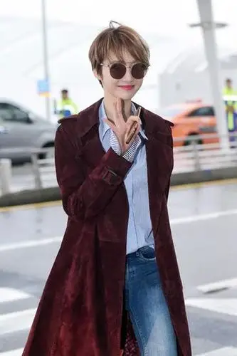 明星春季服装流行趋势 高俊熙演绎风衣最in搭配