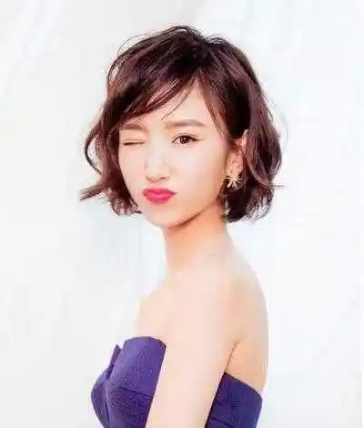 夏季明星超爱的齐耳发短发发型图片让你性感加十分