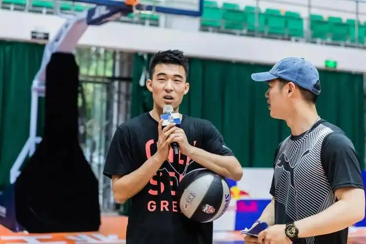 荣耀的前奏丨武汉库里韩曙光篮球永远是我人生的基石