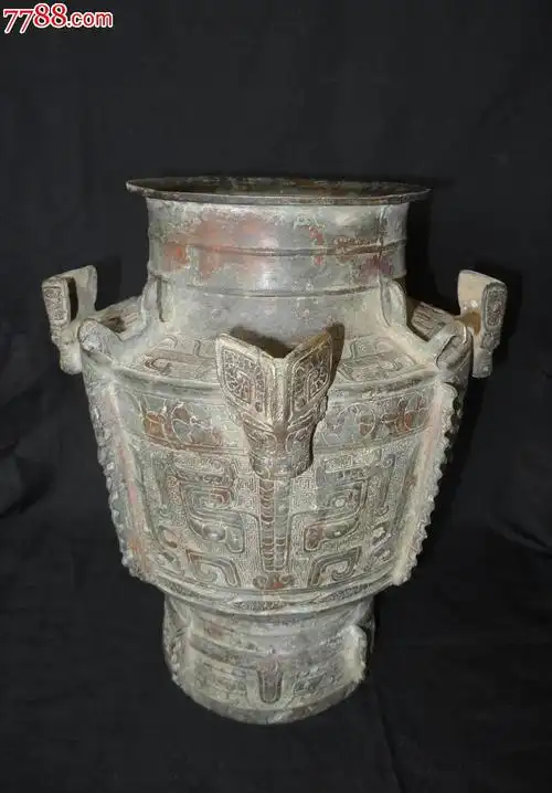 商周青铜【牛首兽面(饕餮)纹配尊】