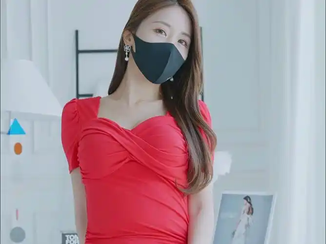 rose小姐姐的热情烈焰红裙穿搭