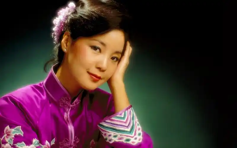 华语乐坛永恒的文化符号邓丽君高清壁纸