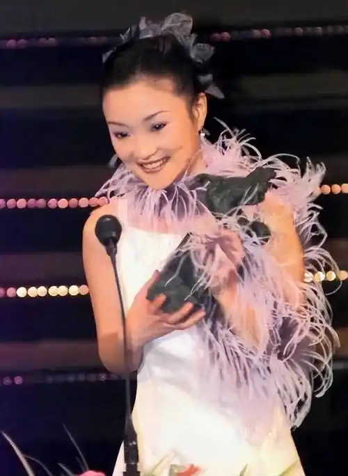 3年后,再看李小璐与贾乃亮的婚姻,才发现离婚对她来说是解脱_时候