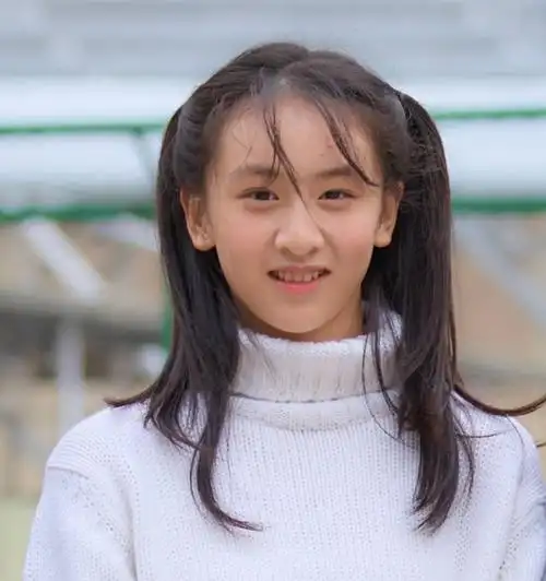 送给14岁女孩什么礼物,14岁女孩子送什么礼物(14岁森碟撞脸袁冰妍)