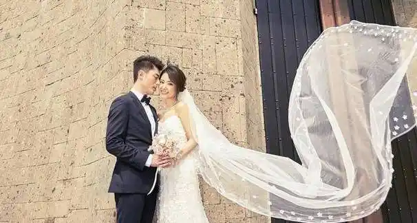 林心如与霍建华高调庆生素颜穿毛衣好减龄48岁被宠上天太幸福