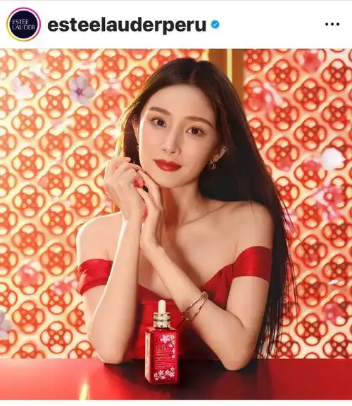 泰国/英国/秘鲁等地都有全球代言人@杨幂新春广告图(p7-9原图)