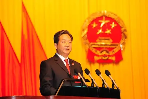 杨洪旭检察长在市十六届人大四次会议上作工作报告