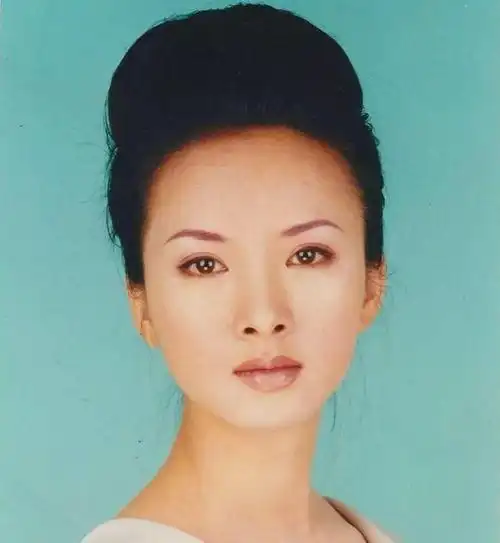 与丈夫坚持丁克12年,却在39岁意外得子的谢兰,如今怎样了?