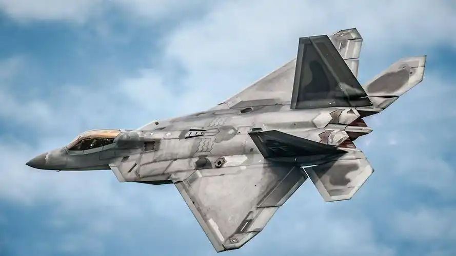 军事飞机战斗机f22军事天地壁纸