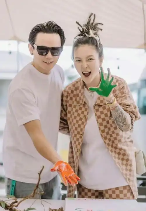 汪峰悼念张恒远几天前得知他状况心痛不已知情人透露毕夏现状