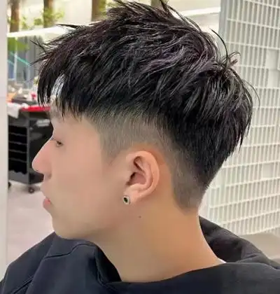 帅气百搭钢夹烫 热门男生烫发