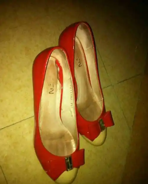 我是汗脚,鞋子穿不了多久鞋里就会有很多汗渍~有什么办法可以去掉吗