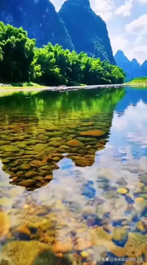 青山绿水,山有山的明净,水有水的无尘