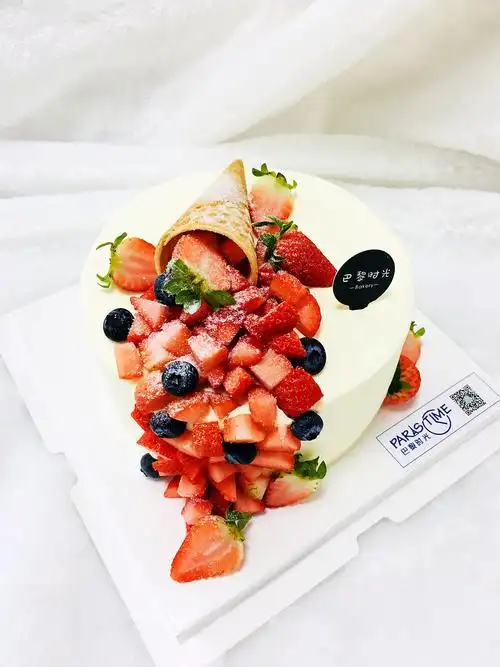 草莓甜筒海盐奶油夹心草莓