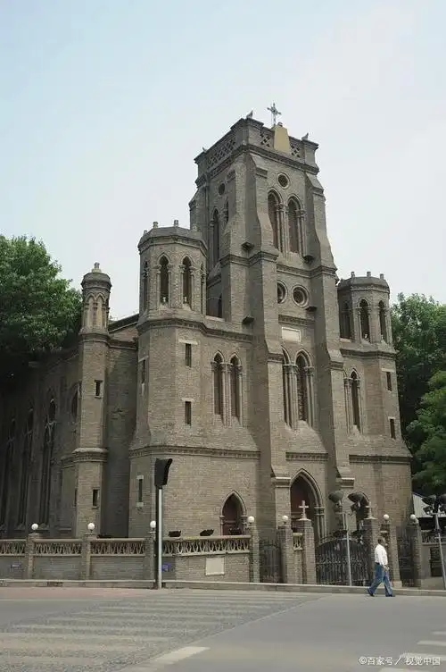 中国近代史上著名的"天津教案"遗址,重新修缮的天津望海楼教堂
