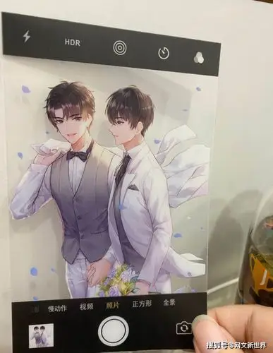 谢俞倒是没有慌乱,十分镇定地看着贺朝说道,贺朝