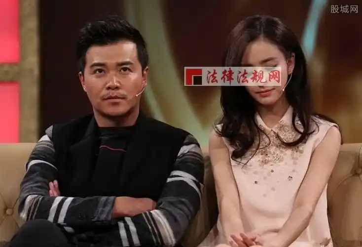 陈思成佟丽娅离婚? 佟丽娅未带婚戒信息里好大