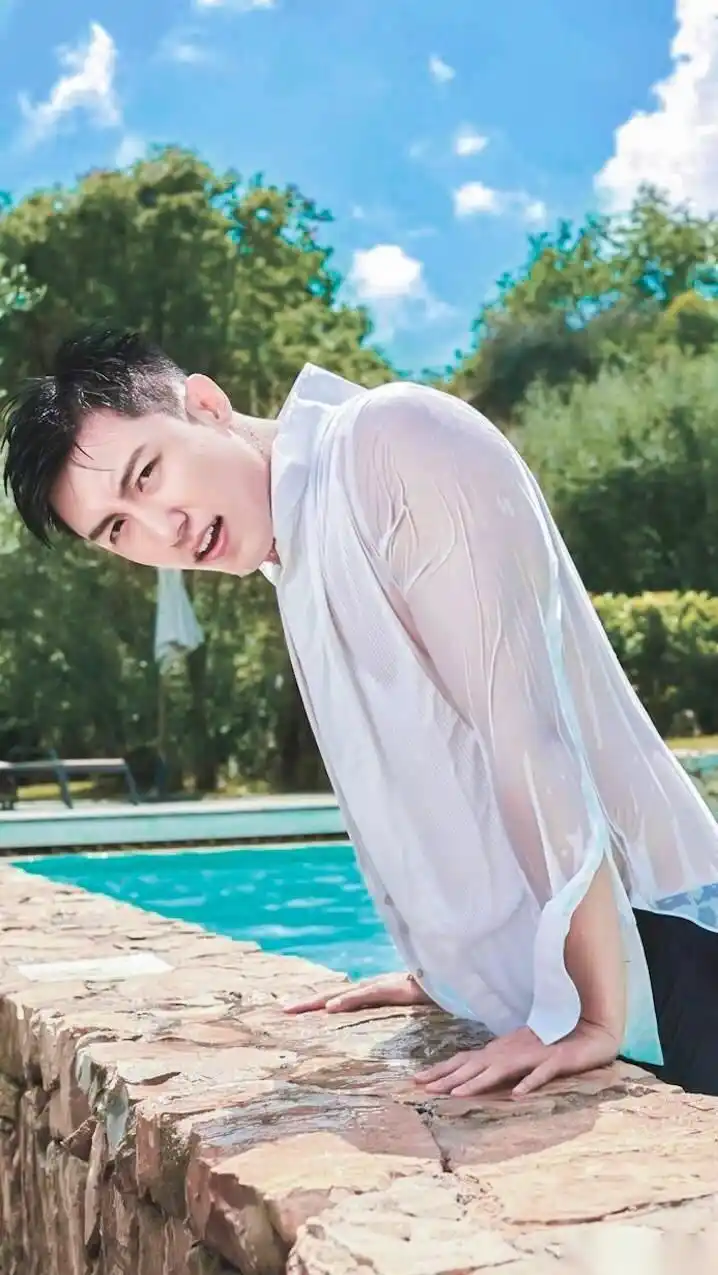 荡秋千是图3那种吗?想在黄景瑜的胳膊上荡秋千啊～身材好到爆的