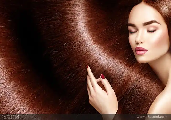 外国美女的棕色柔顺的秀发高清摄影图片