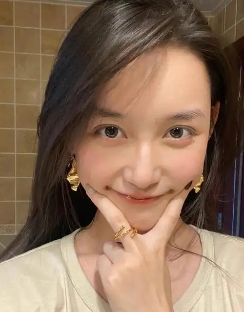 蒋依依偷税漏税多少万-蒋依依涉嫌偷税漏税被曝光-阿里西西