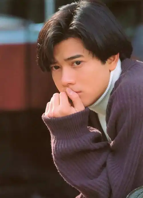 54岁的郭富城魅力依旧不减他留的这两款发型你都剪过吗