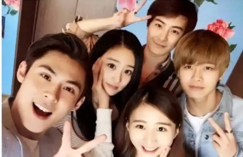 任嘉伦的妻子聂欢:丈夫成名背后有艰辛,我在家做全职太太也幸福_因为