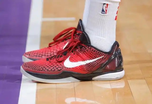 原创科比新战靴曝光才108天耐克还是公开食言了但阿迪更惨