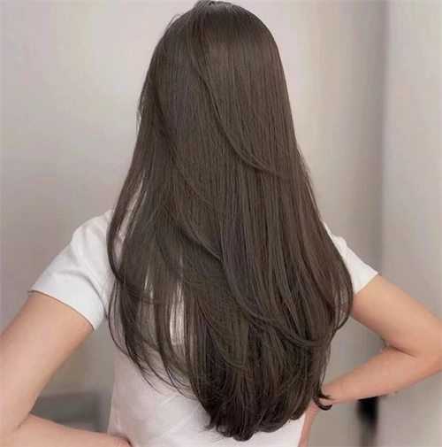 低调时尚长直发 典百搭不过时_直发发型 - 美发站