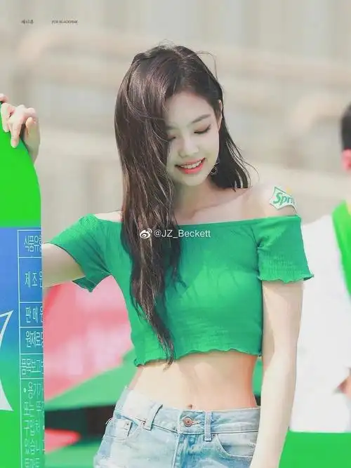 小野猫jennie的身材真的绝绝子