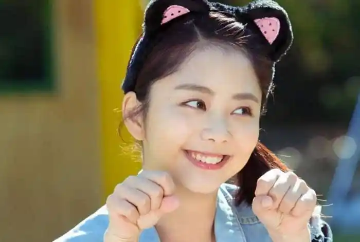 谭松韵:圆圆脸逆转瓜子脸?15年的坎坷成名史,太励志了_父母_合作_因为