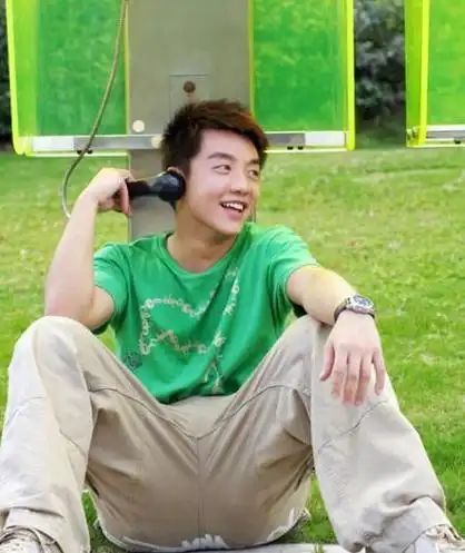 看了张艺谋对郑恺的评价才对他刮目相看原来王家卫没看走眼