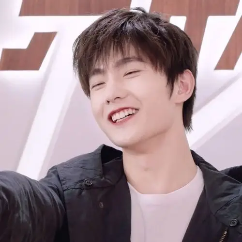 杨洋爱豆男头.爱豆头像