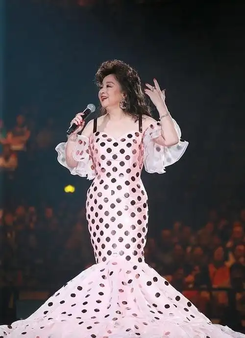 徐小凤人生中唯一一次失败的演唱歌迷的反应让她至今都不能释怀