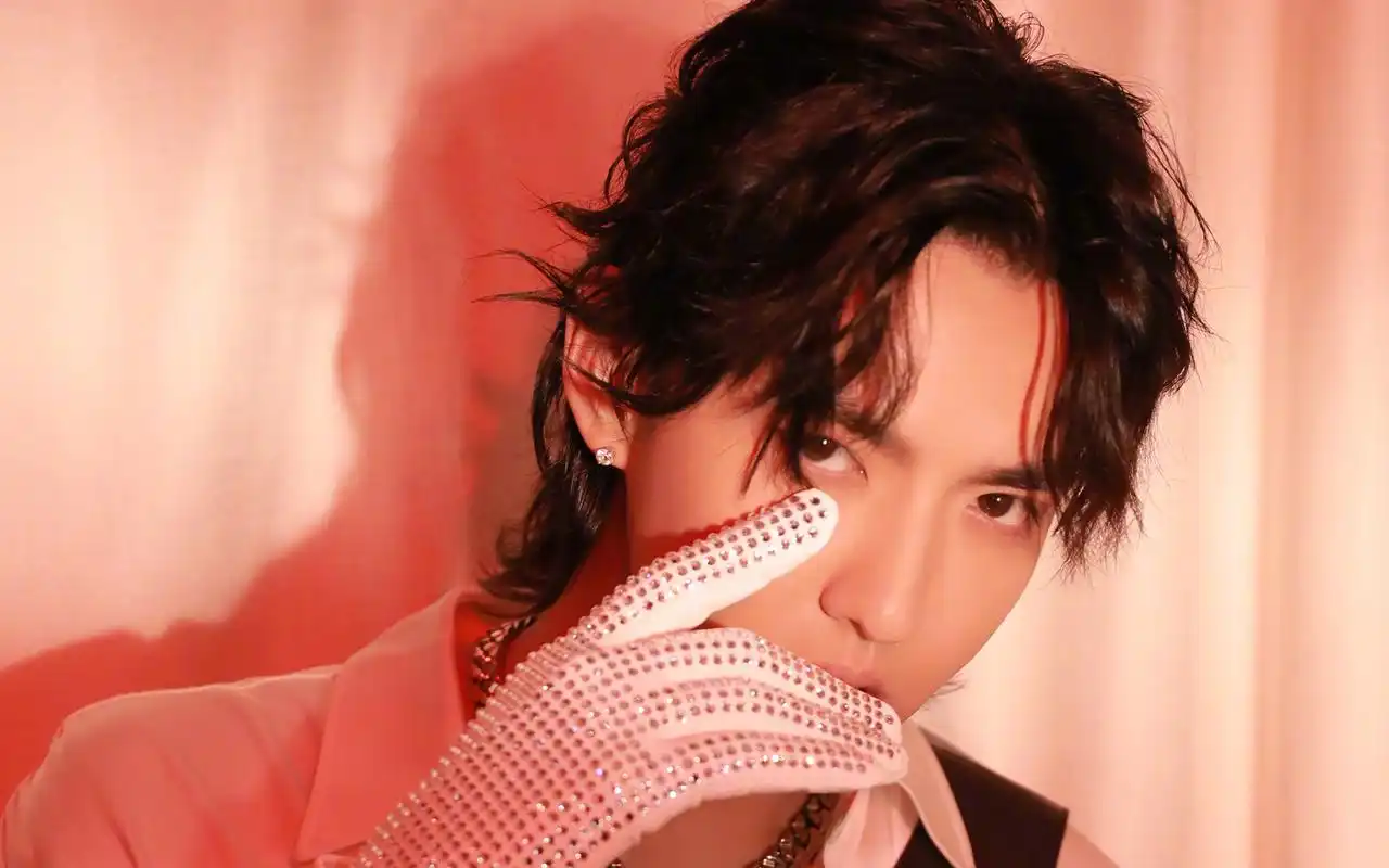 吴亦凡新发型帅气图片桌面壁纸,大陆明星,歌手,帅气,吴亦凡,帅哥明星