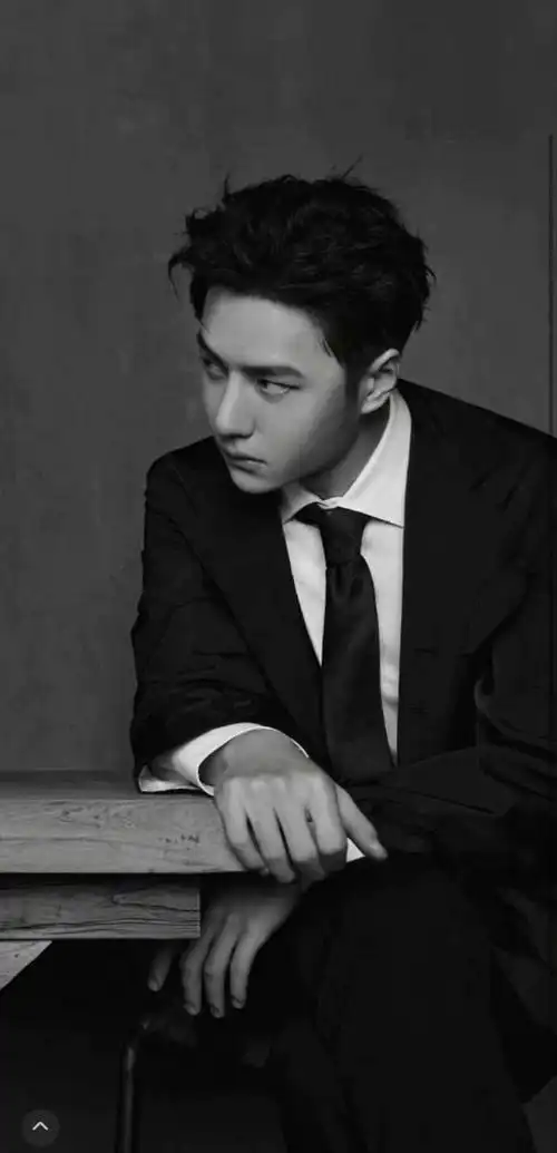 一人血书跪求王一博演个"斯文败类"